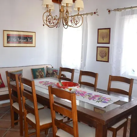 Bungalow In Ano Mera Village , Mykonos * Mykonos Town